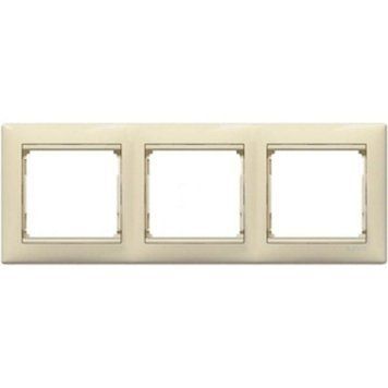 Рамка 3-місна Valena Classic крем Legrand 221671 фото